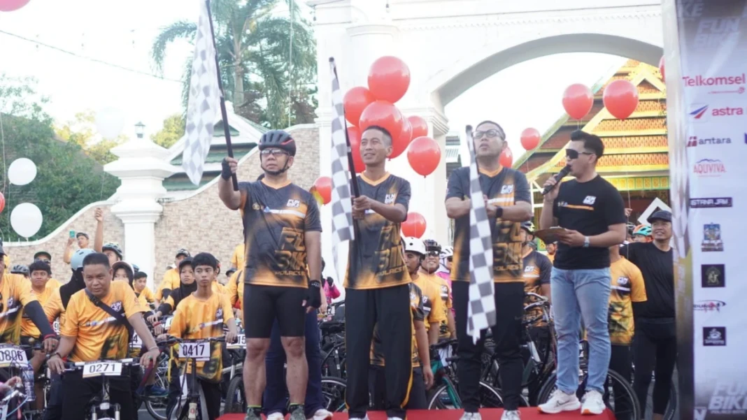 Fun Bike dalam rangka HUT Bhayangkara ke-80 di Bone.