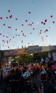 Suasana Fun Bike dalam rangka HUT Bhayangkara ke-80 di Bone.