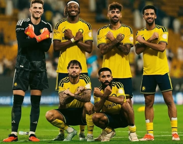 Selebrasi pemain Al nassr setelah menang 3-0 lawan Al Fateh