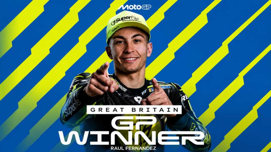 Raul Fernandez dalam grafis pemenang MotoGP Inggris 2026 di Silverstone setelah finis terdepan pada Minggu, 9 Agustus 2026.