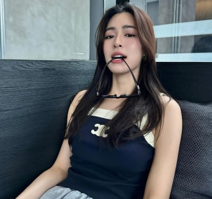Lingling Kwong wanita paling cantik 2026