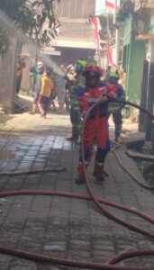- Kebakaran kembali terjadi di permukiman warga Makassar, Sulawesi Selatan, kali ini di Jalan Toddopuli 6, Kelurahan Borong, Kecamatan Manggala, pada Selasa (11/8/2026). Dok. Istimewa.