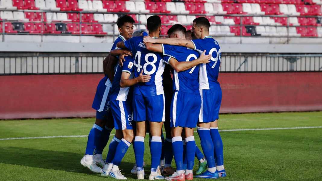 Para pemain Persib Bandung merayakan kemenangan atas Persija Jakarta pada semifinal Piala Presiden 2026 di Bali.