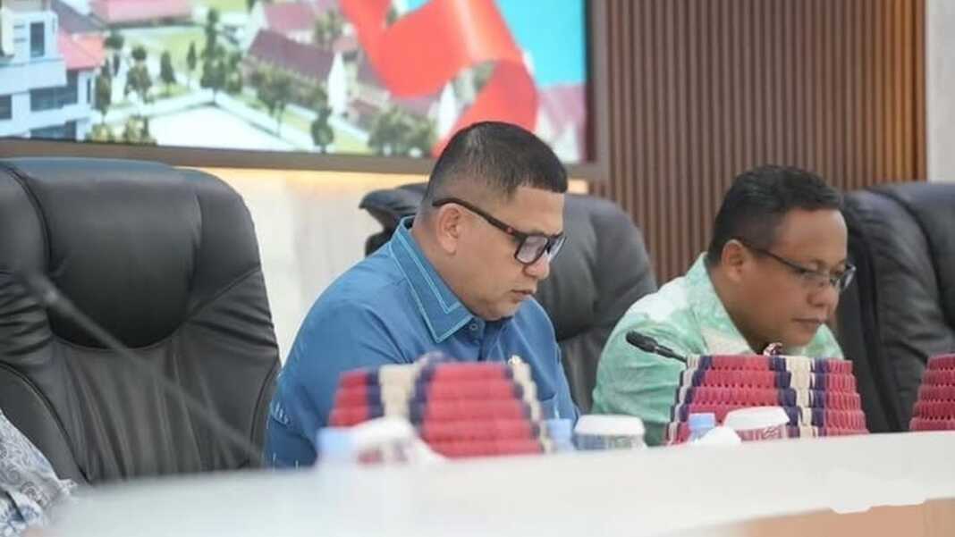 Wali Kota Makassar Munafri Arifuddin atau Appi mengikuti rapat bersama jajaran Pemkot Makassar saat percepatan serapan APBD 2026 menjadi sorotan.