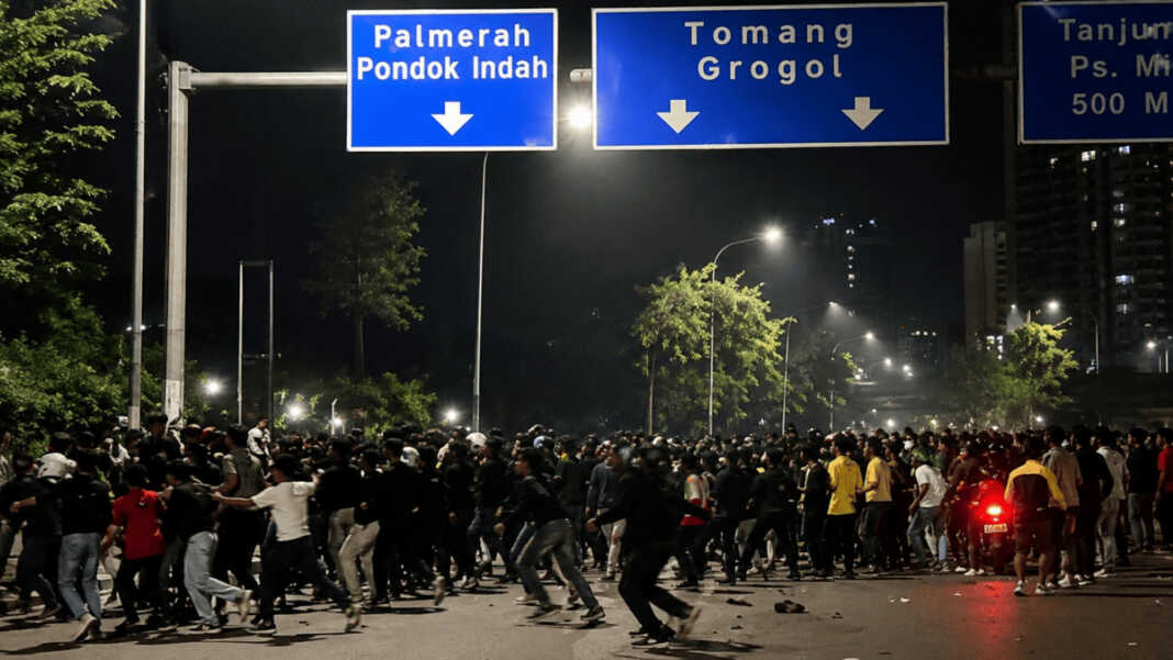 massa demo ricuh palmerah tomang grogol 27 agustus 2026