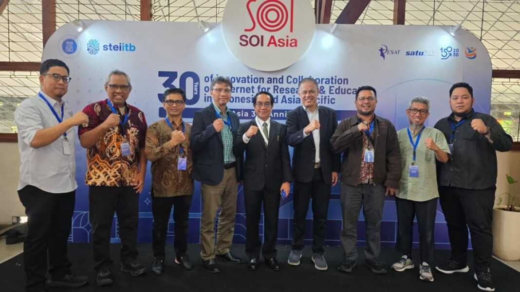 Prof Muhammad Niswar meraih Suguru Yamaguchi Memorial Award 2026 berkat kontribusi pada internet, pendidikan teknologi, AIoT, dan keamanan siber.