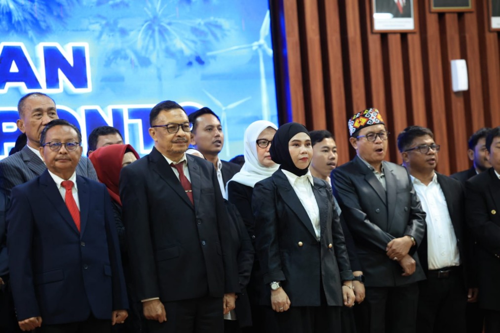 Dewan Pengurus Pusat (DPP) Kerukunan Keluarga Turatea (KKT) Jeneponto periode 2026-2031 resmi dilantik dalam sebuah prosesi khidmat yang berlangsung di Aula Universitas Mega Rezky (Unimerz) Makassar, Sabtu (25/9/2026).