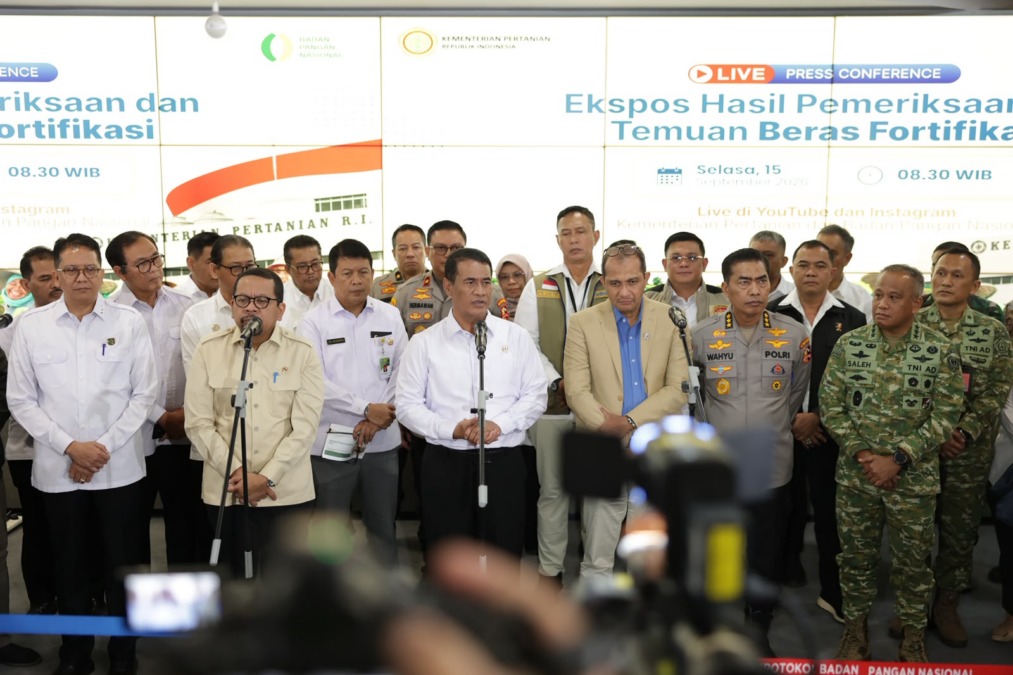 Kementan dan Polri memburu pelaku dugaan beras fortifikasi bermasalah setelah 25 dari 27 merek disebut tak sesuai standar dan merugikan konsumen Rp89 triliun.