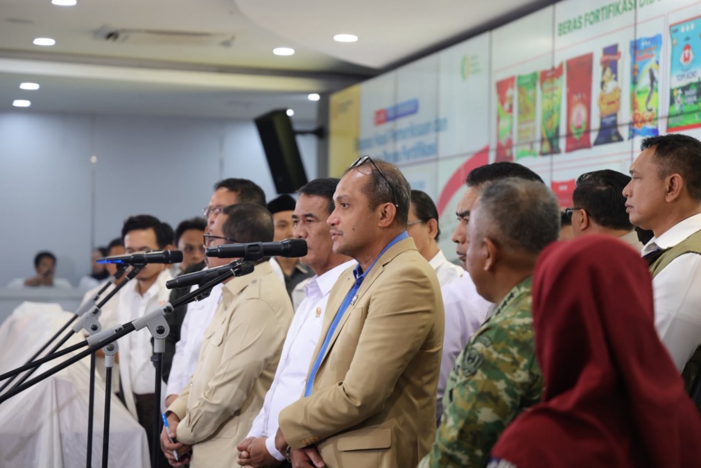 Wamenkum Edward Omar Sharif Hiariej menyebut dugaan beras fortifikasi bermasalah dapat menjerat korporasi dengan denda, pidana tambahan, hingga pencabutan izin.