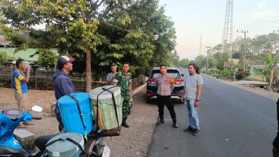 Polsek Marioriwawo serahkan ODGJ lempar batu di Desa Goarie Soppeng kepada keluarga