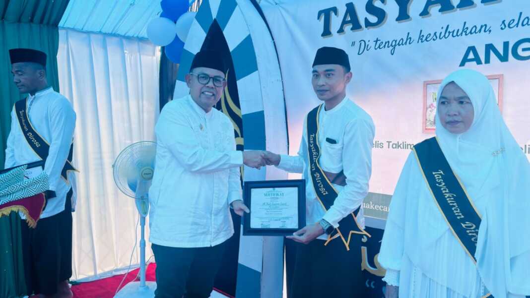 Wabup Bone Andi Akmal Pasluddin menghadiri Tasyakuran Dirosa Angkatan II di Salomekko
