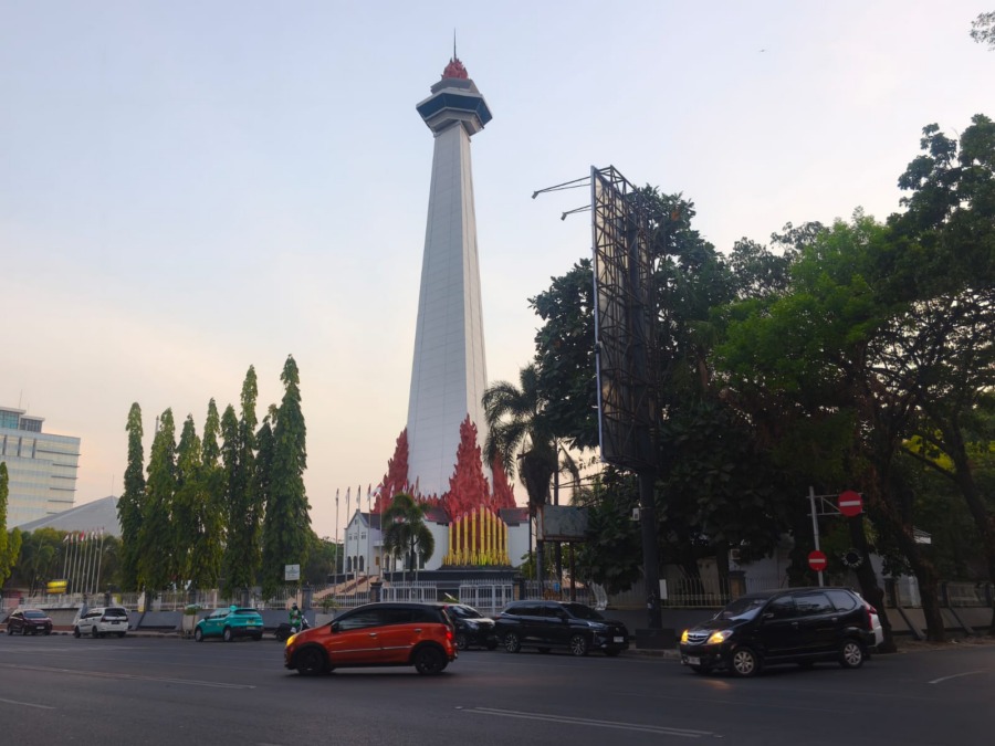 landmark Kota Makassar, Monumen Mandala, di Jalan Jenderal Soedirman