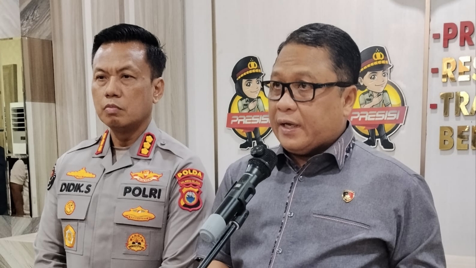 Direktur Reserse Narkoba Polda Sulsel Kombes Pol Sugeng Sudarso didampingi Kabid Humas Polda Sulsel Kombes Disdik Supranoto