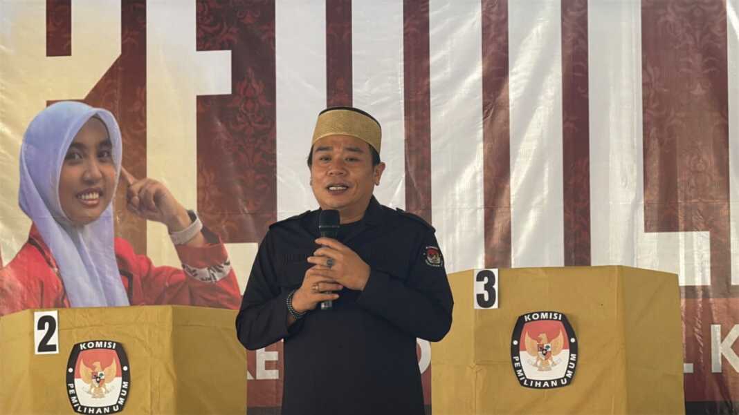 Ketua KPU Sulsel Hasbullah menjadikan Pilketos serentak di 1.132 sekolah sebagai ruang belajar demokrasi (Dok. Abud/SPos)