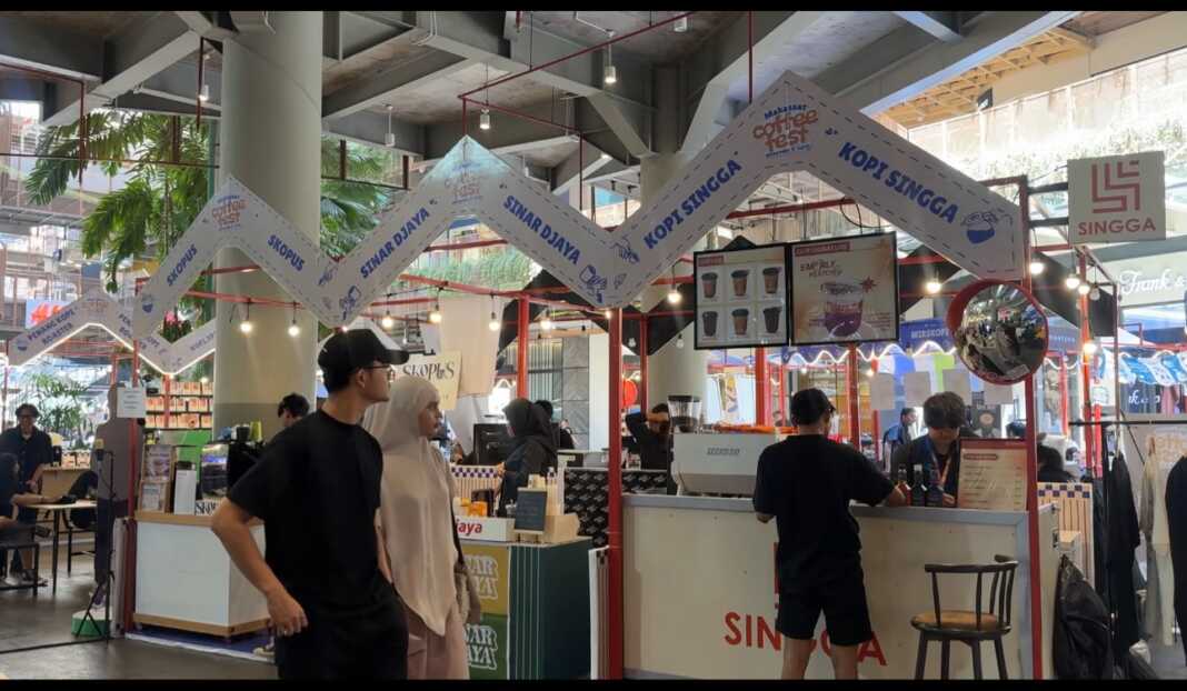 Makassar Coffee Fest 2026 di Nipah Park Makassar menarik pengunjung untuk berburu beragam cita rasa kopi, Sabtu (19/9/2026).