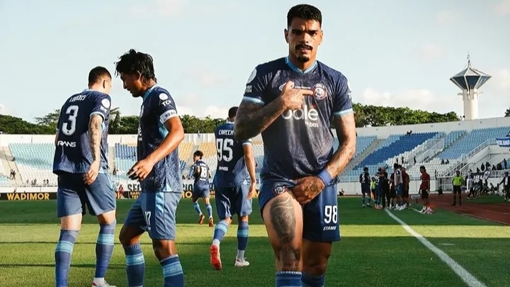 Hasil Arema FC Vs Isenmulang dengan skor 4-0 di Kanjuruhan