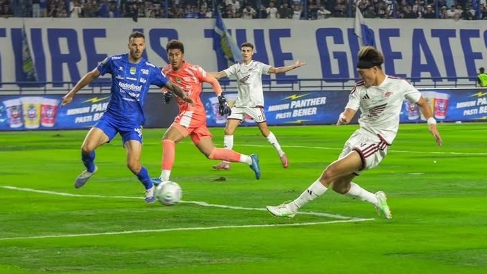 Persib Bandung membuka Super League 2026/2027 dengan kemenangan 3-1 atas PSM Makassar di GBLA
