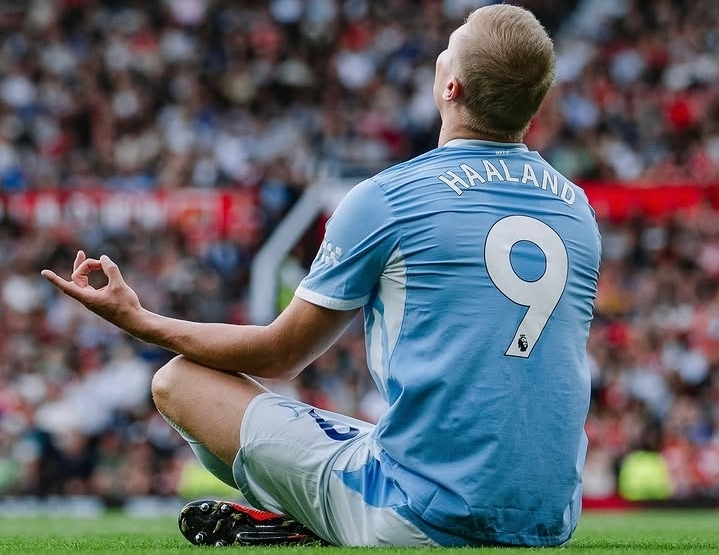 Gol Erling Haaland yang sempat dianulir kemudian disahkan VAR memastikan kemenangan Manchester City vs Manchester United dalam derbi Manchester di Old Trafford, Senin dinijaro (14/9/2026) WITA