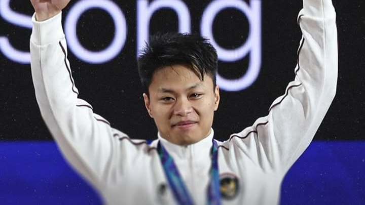 Rahmat Erwin perrsembahkan Emas Asian Games sebagai simbol perjuangan Ayah setelah menaklukkan persaingan di Nagoya City Trade and Industry Center, Jepang, Sabtu (26/9/2026)