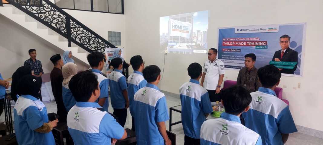 Sebanyak 16 anak muda Bone mengikuti pelatihan desain visual selama delapan hari untuk meningkatkan keterampilan dan menangkap peluang ekonomi digital mulai 16–23 September 2026