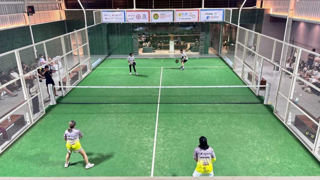 Suasana pertandingan semifinal SulawesiPos Pentas Padel 2026, Sabtu (26/9/2026).