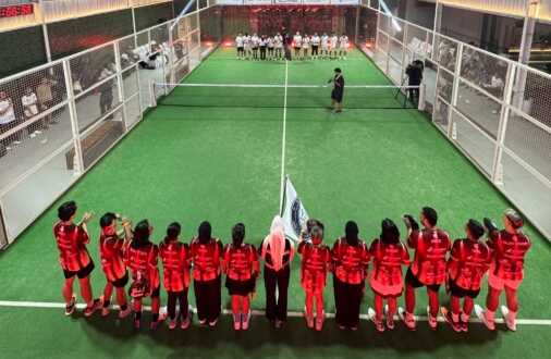 Closing Ceremony SulawesiPos Pentas Padel 2026 di Padel Hood Makassar, Minggu (27/9/2026) malam, menandai berakhirnya kompetisi ini.