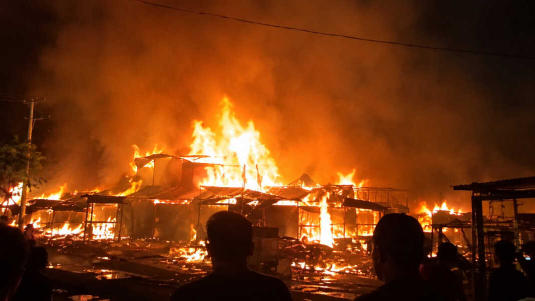 Kebakaran Pasar Kampung Bapouda, Paniai, Papua