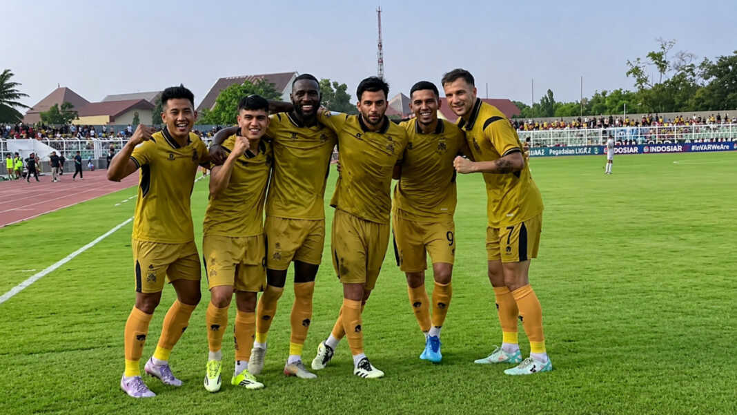 Persebaya gagal membuka Super League 2026/2027 dengan kemenangan setelah ditahan Bhayangkara FC 1-1 di Lampung