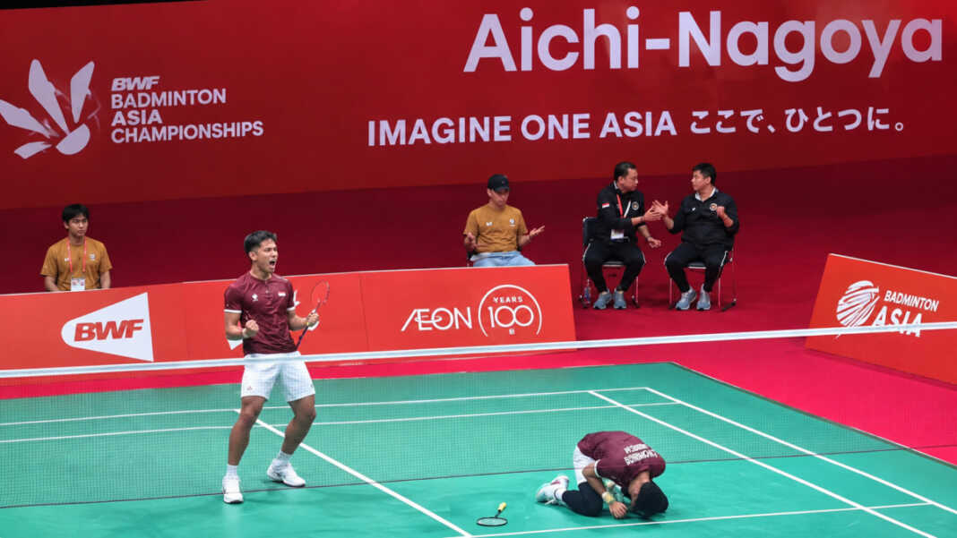 Leo Rolly Carnando dan Daniel Marthin merayakan kemenangan di semifinal Asian Games 2026