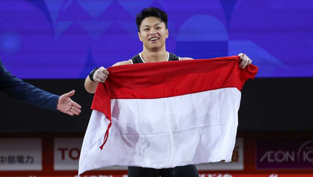 Rahmat Erwin Abdullah atlet angkat besi asal Makassar meraih emas kedua Indonesia di Asian Games 2026, Sabtu (26/9/2026).