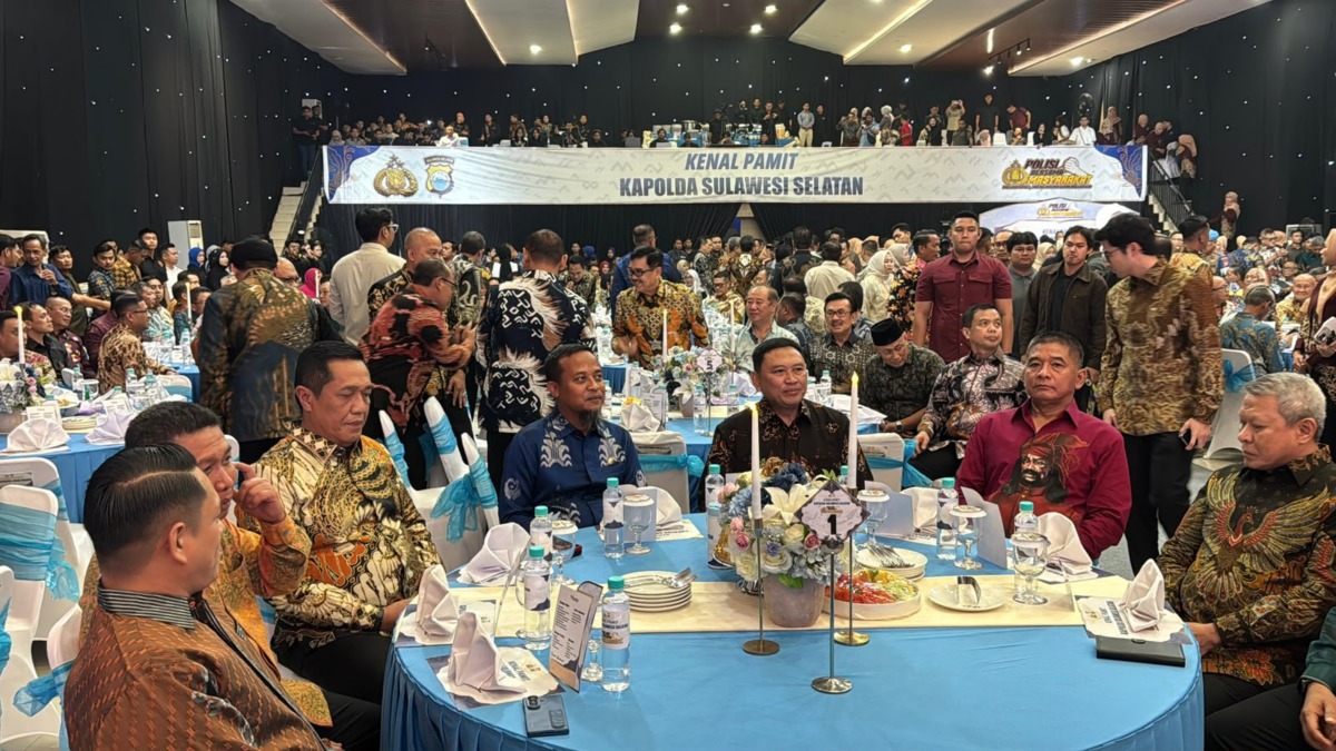 Gubernur Sulawesi Selatan Andi Sudirman Sulaiman hadir secara langsung