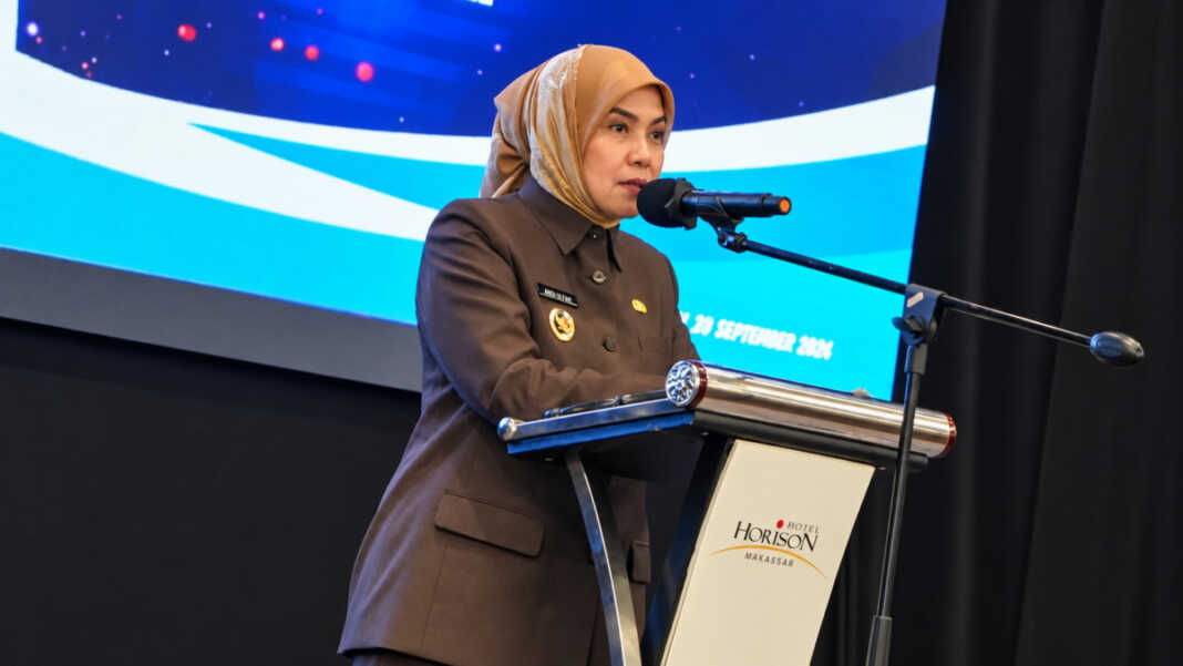 Wakil Wali Kota Makassar, Aliyah Mustika Ilham, resmi bergabung menjadi kader Partai Golkar, menyusul langkah suaminya, Ilham Arief Sirajuddin (IAS), yang lebih dulu menjabat sebagai Ketua DPD I Golkar Sulawesi Selatan.