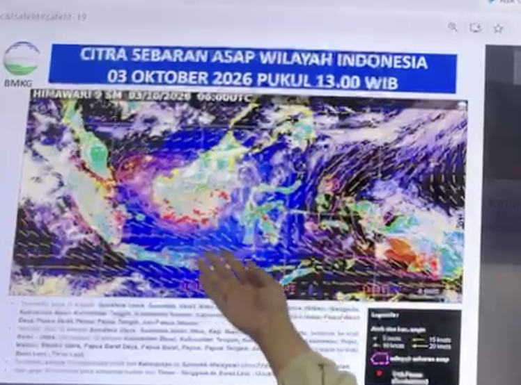 BMKG menunjukkan sebaran asap wilayah di Indonesia, titik warna merah di Kalimantan menunjukkan sebagai pusat asap, Sabtu (3/9/2026). (Abud/SPos)
