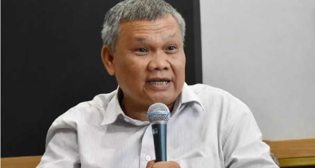 Pakar komunikasi politik Emrus Sihombing, menilai Kementerian Pertanian menjadi satu-satunya kementerian yang menunjukkan kinerja menonjol menjelang dua tahun pemerintahan Prabowo-Gibran pada 20 Oktober 2026.
