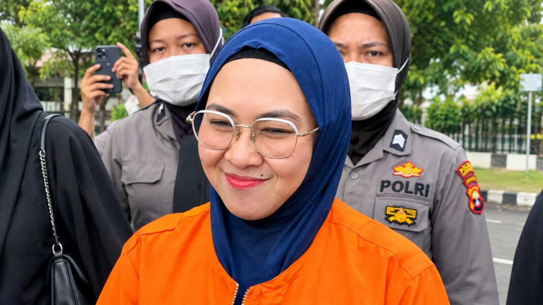 Husniah Talenrang mengajukan penangguhan penahanan dan juga siap mengajukan praperadilan terhadap Polda Sulsel atas status tersangka.