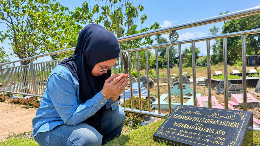 Bupati Gowa Husniah Talenrang nyekar ke makam anaknya, seperti dibagikan di Instagramnya. MA mengabulkan pemakzulan Husniah Talenrang dari jabatan Bupati Gowa dalam putusan tertanggal 1 Oktober 2026.