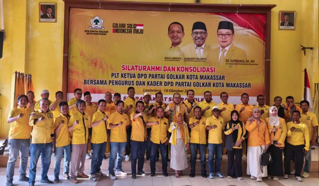 Plt Ketua Golkar Makassar Supriansa menggelar konsolidasi bersama kader dan Pincam, di Sekretariat Golkar Makassar Jalan Lasinrang, Sabtu (10/10/2026).