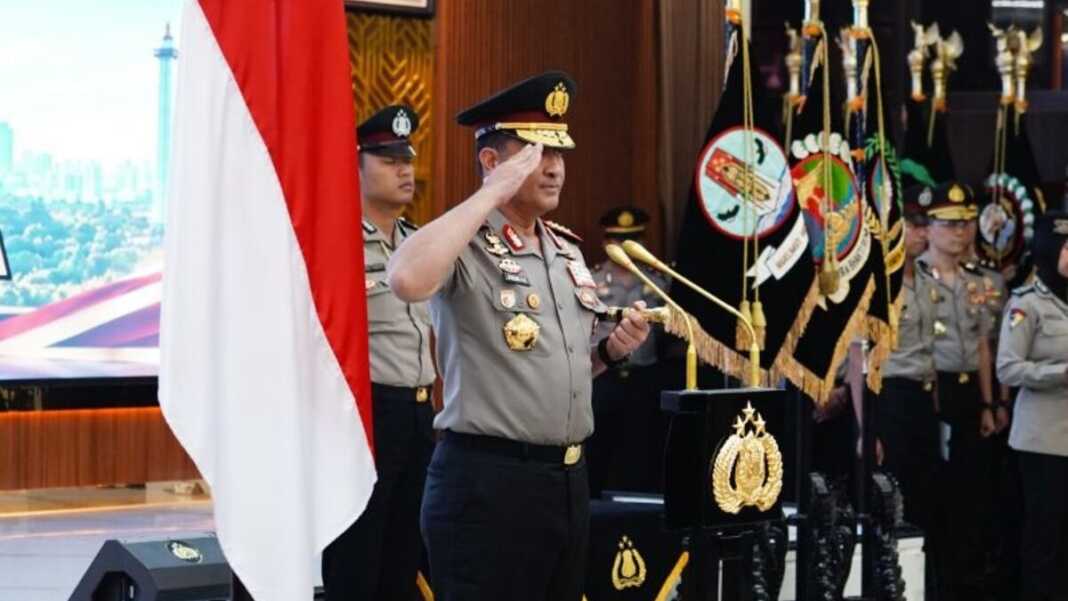 Kapolri Jenderal Suyudi Ario Seto mengungkap 104 orang diamankan pada penggerebekan kawasan Borta, Kecamatan Tallo, Makassar, termasuk tiga terduga bandar narkoba dalam siaran pers Divisi Humas Polri, Selasa (13/10/2026)