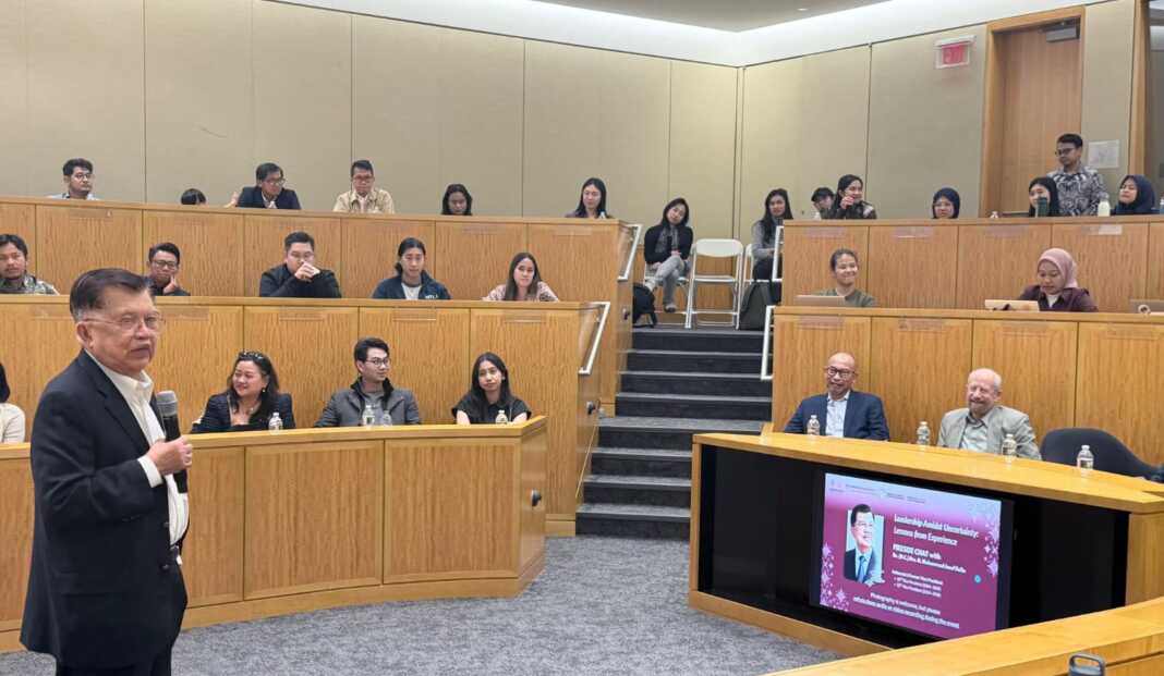 JK kuliah umum di Harvard, Kepemimpinan di Tengah Ketidakpastian: Pelajaran dari Pengalaman” di Harvard University, Cambridge, Massachusetts