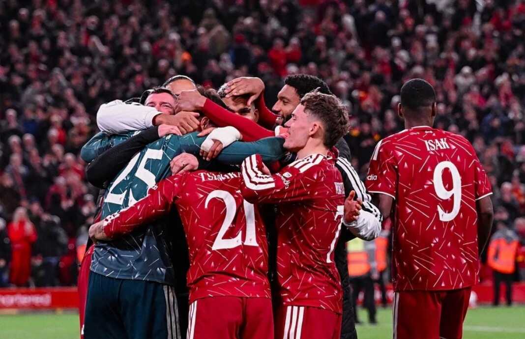 Liverpool menyingkirkan Chelsea 6-5 lewat adu penalti setelah imbang 1-1 dan lolos ke perempat final Carabao Cup 2026/2027.
