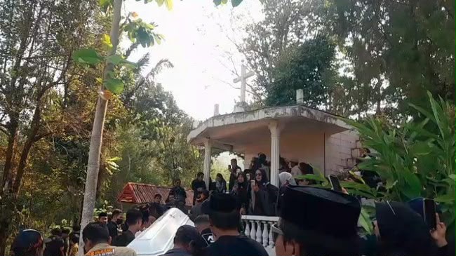 Ibunda Ferdy Sambo, Ridha Sampetondok, dimakamkan di Patane keluarga di Batusitanduk, Luwu, Jumat (2/10/2026)