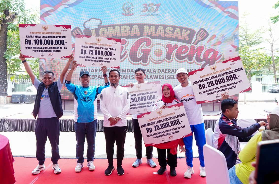 Kabupaten Bone meraih Juara I Kirab Swasembada Pangan dan Favorit II Lomba Masak Nasi Goreng pada HUT ke-357 Sulsel 2026 dengan total hadiah Rp105 juta
