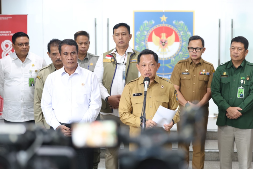 Kementerian Pertanian bersama Kementerian Dalam Negeri melakukan refocusing anggaran untuk memperbaiki kantor penyuluh pertanian yang rusak berat dan memperkuat peran PPL