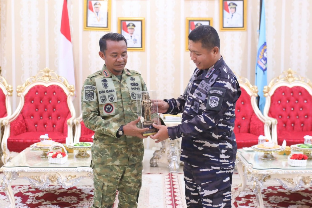 Pemkab Bone bersama TNI AL dan Kementerian Pertanian menyiapkan gerakan tanam kedelai untuk meningkatkan produksi, ketahanan pangan, dan ekonomi petani, Kamis (1/10/2026)