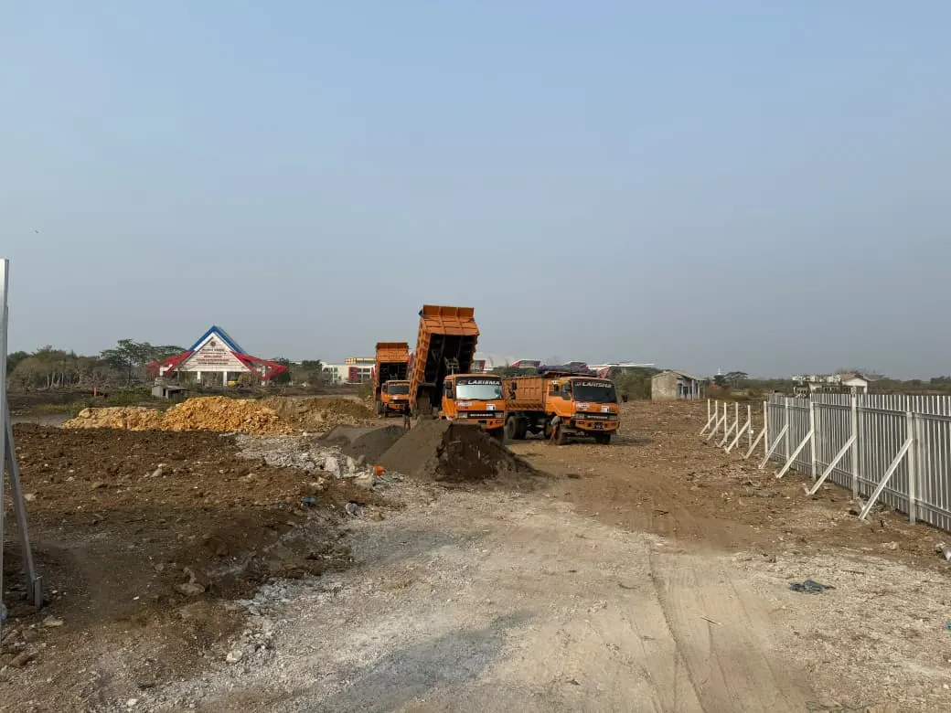 Pemkot Makassar mempercepat penimbunan lahan Stadion Untia di Biringkanaya untuk menyiapkan pembangunan stadion berkapasitas sekitar 15.000 penonton