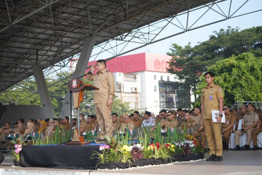 Pemkot Makassar memperpanjang masa kerja 6.472 PPPK Paruh Waktu. Perpanjangan mempertimbangkan evaluasi kinerja dan kepatuhan terhadap aturan