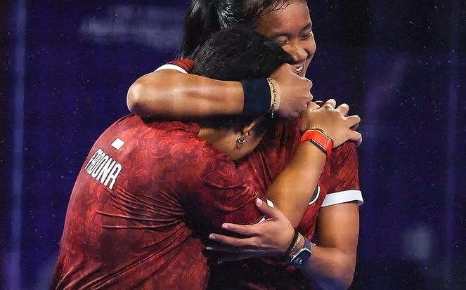Ganda putri padel Fitriani Sabatini/Fadona Kusumawati setelah pertandingan di Nagoya City Higashi Sport Center, Sabtu