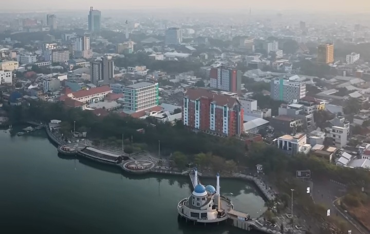 Udara pagi kota Makassar pada Minggu (4/10/2026)