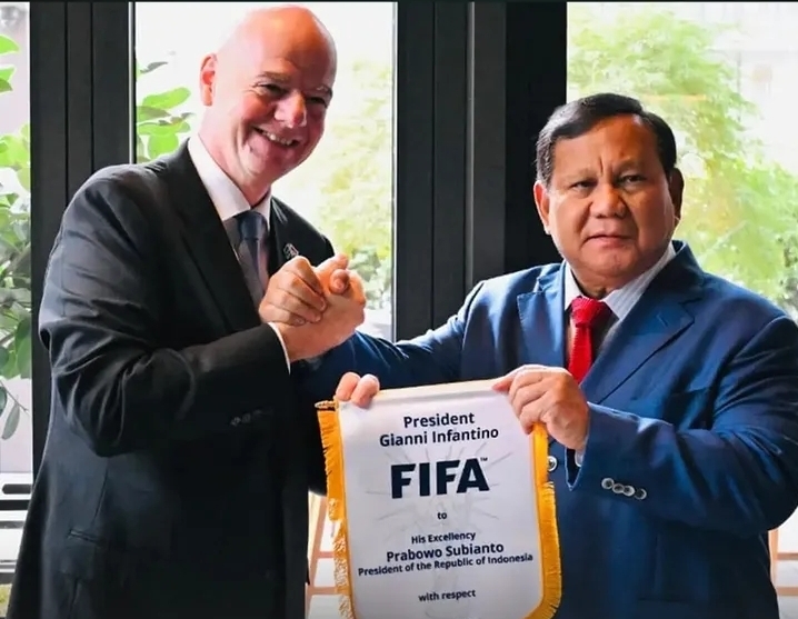 Gianni Infantino dijadwalkan bertemu Prabowo dan menyaksikan final FIFA ASEAN Cup 2026 pada Minggu (4/10/2026) dan menyaksikan final FIFA ASEAN Cup 2026 di Indonesia, Senin (5/10/2026)