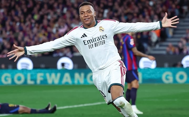 Real Madrid menang 2-1 lawan Barcelona dalam El Clásico di Spotify Camp Nou, Senin dinihari (26/10/2026)